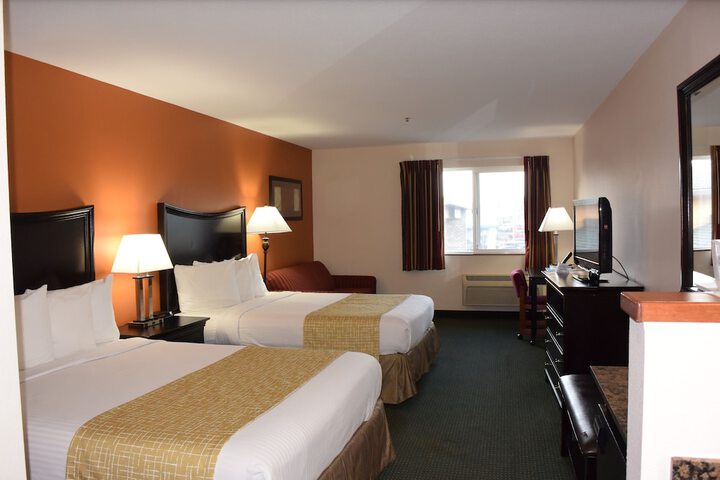 Travelodge Suites by Wyndham Newberg