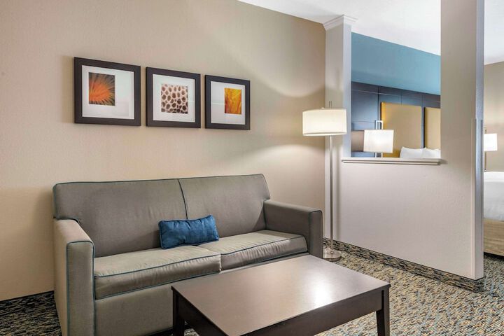 Room 15 of 23