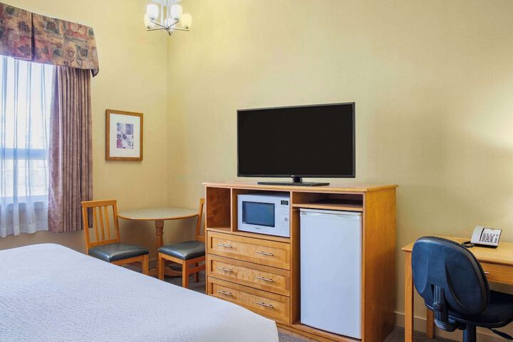 Room 44 of 56
