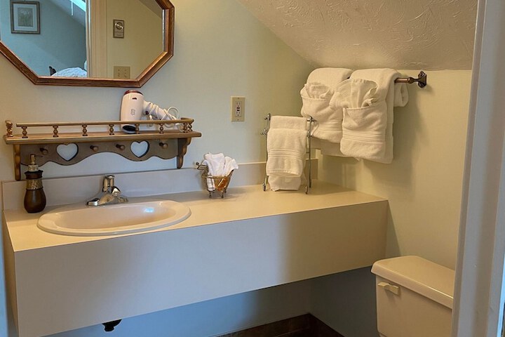 Room 42 of 74