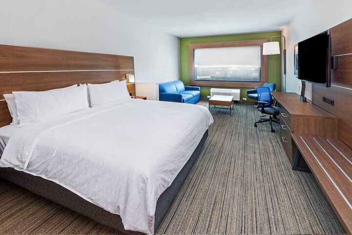 Holiday Inn Express & Suites Stafford NW - Sugar Land by IHG
