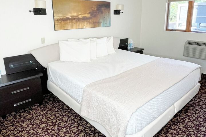 Lowell Inn