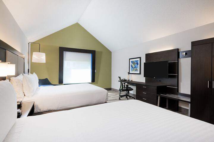 Holiday Inn Express & Suites Florence I-95 & I-20 Civic Center by IHG