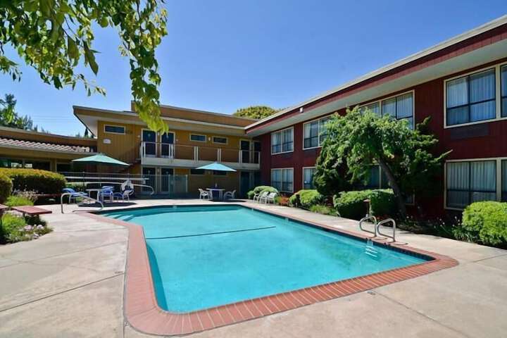 Pool 9 of 46