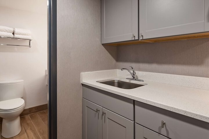 Best Western Plus Portsmouth Hotel & Suites