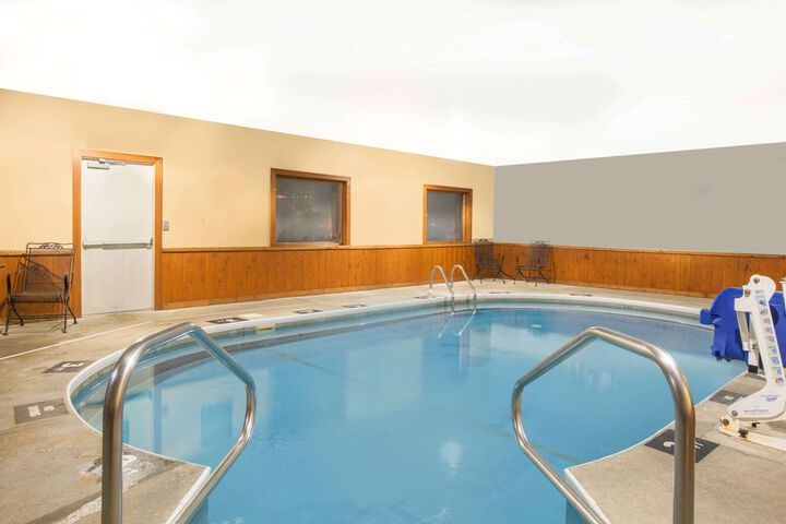 Pool 4 of 20