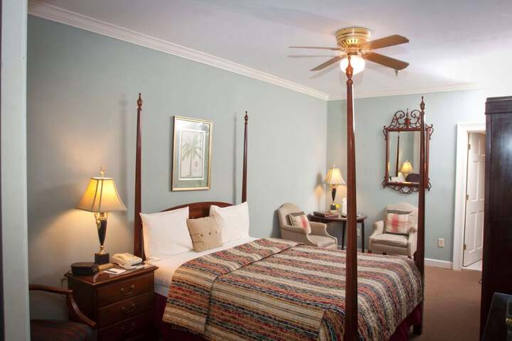 1842 Inn
