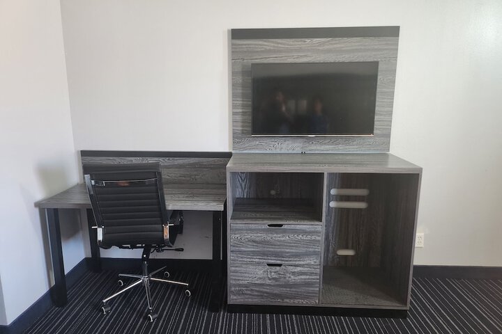 Room 3 of 5