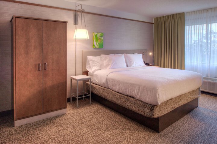 Room 46 of 84
