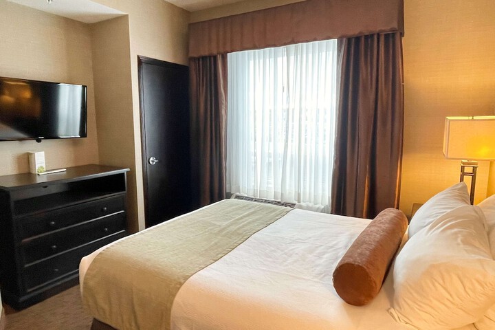 Room 16 of 39