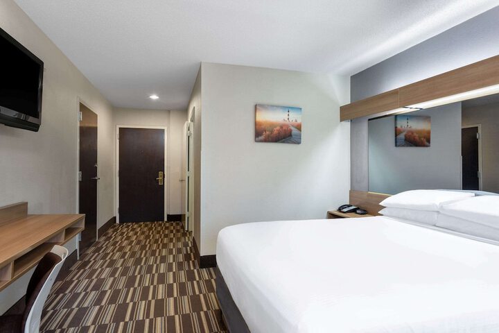 Room 20 of 24