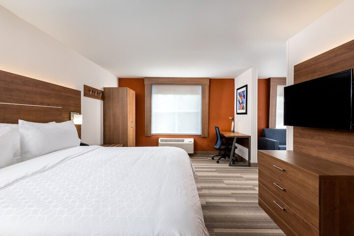 Room 17 of 29