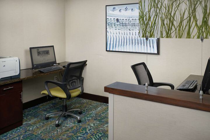 Business Center 27 of 27