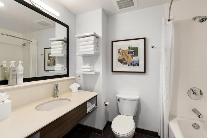 Hampton Inn & Suites Los Angeles - Glendale
