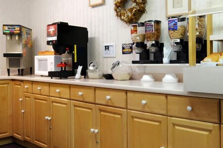 Breakfast/Coffee Service 18 of 19