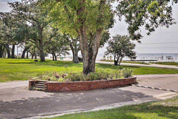 the Palm Bay St. Louis Home - Walk to Beach!