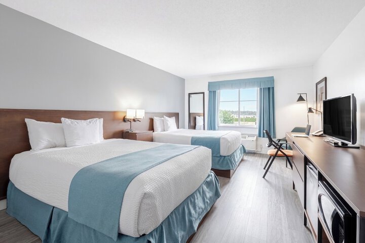 Ramada by Wyndham Surrey / Langley