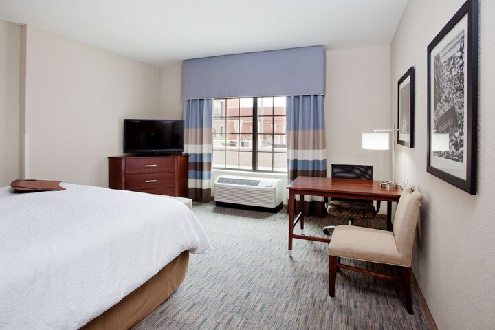 Room 22 of 35