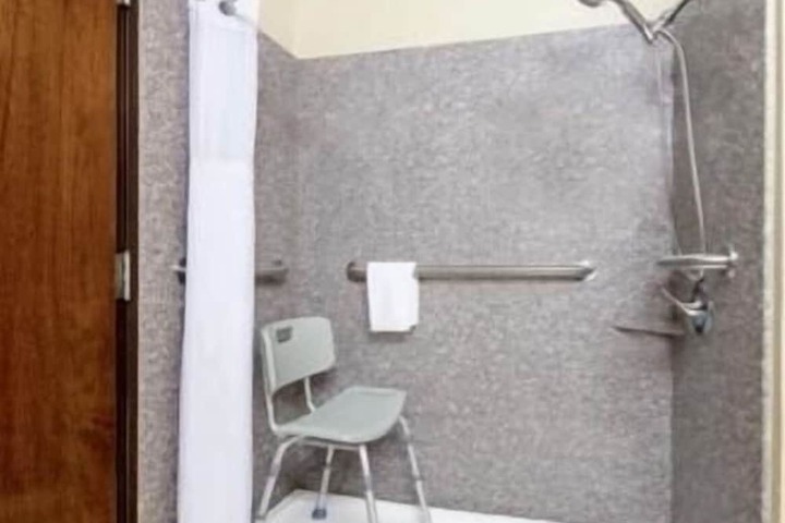 Room 13 of 23