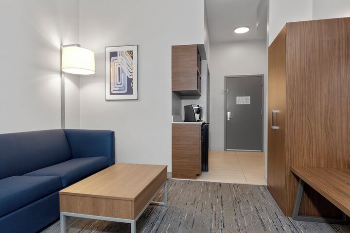 Room 20 of 53