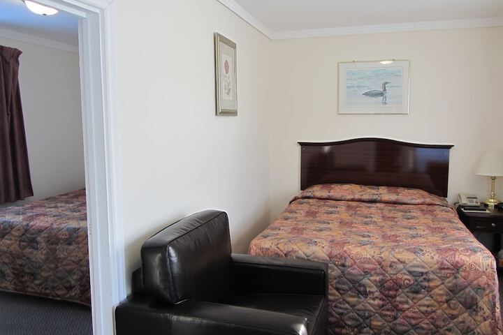 Room 16 of 33