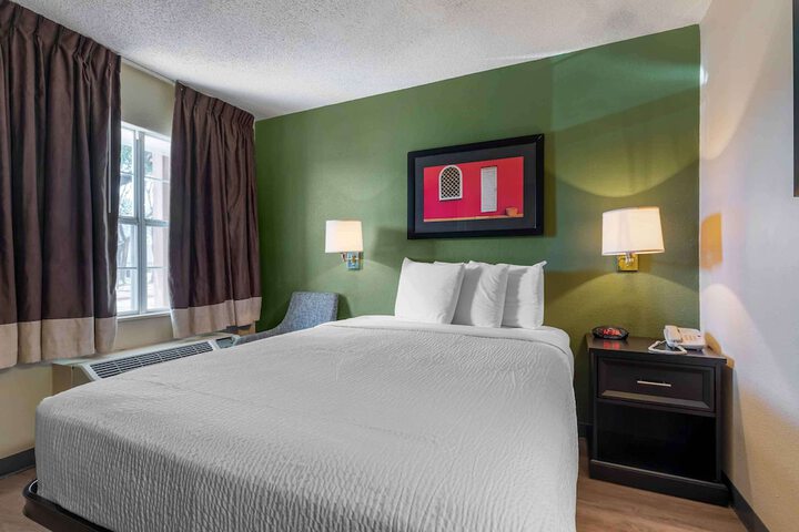 Room 22 of 27