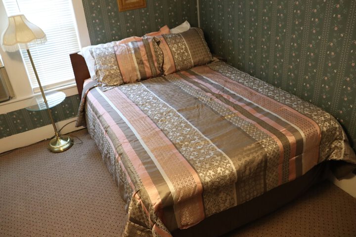 Reynolds House Inn & Motel
