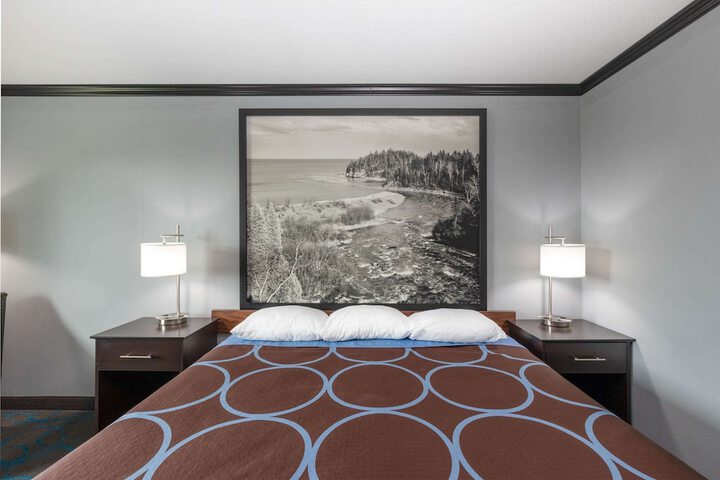 Room 18 of 26