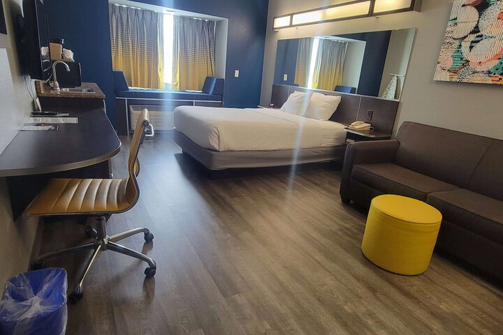 Room 21 of 54