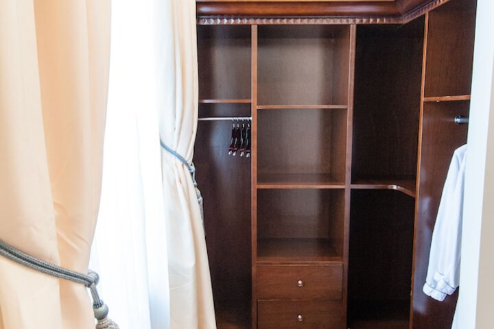 Room 60 of 79