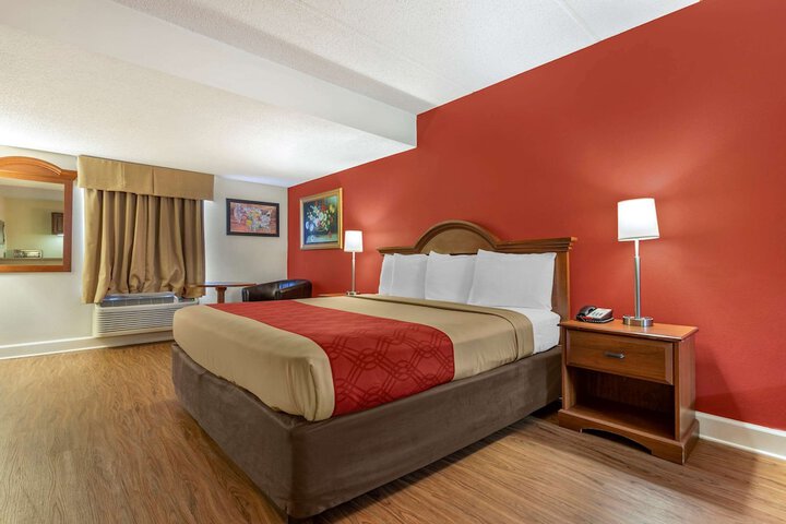 Room 12 of 31
