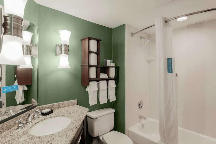 Room 20 of 28