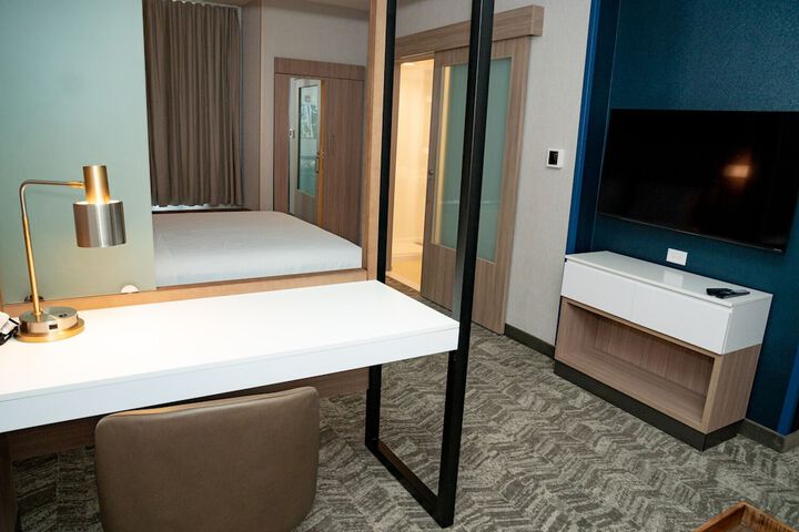 Room 15 of 41