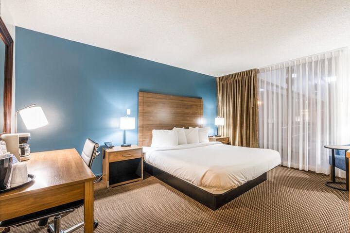 Altoona Grand Hotel & Conference Center