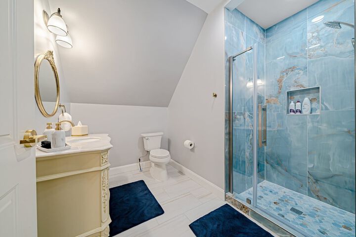 Room 42 of 62