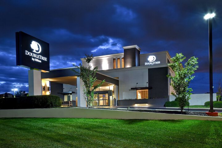 Hotel 2 of 71