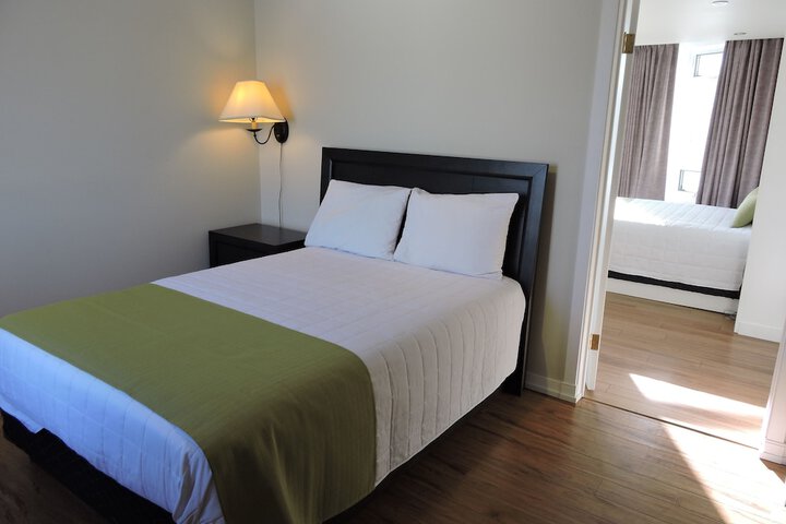 Room 50 of 71