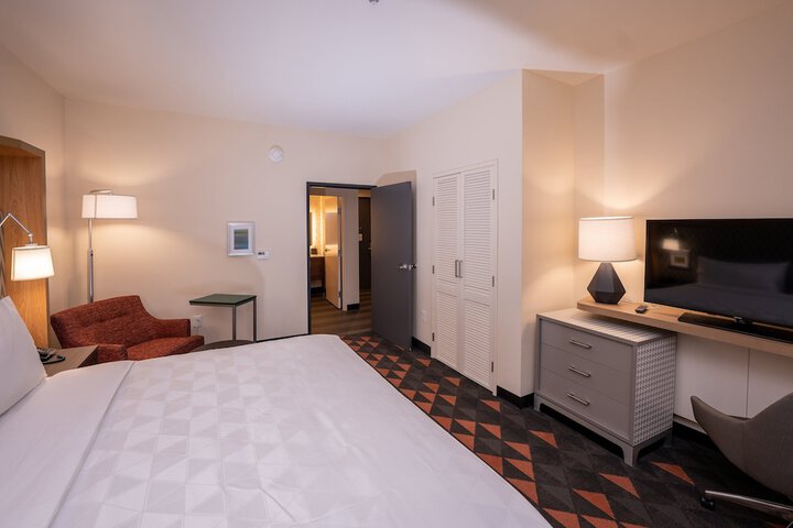 Room 43 of 69