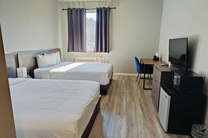 Room 34 of 40