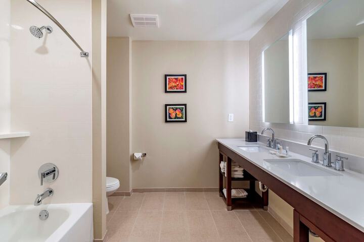 Room 14 of 37