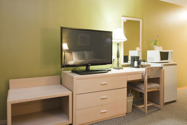 Room 14 of 37