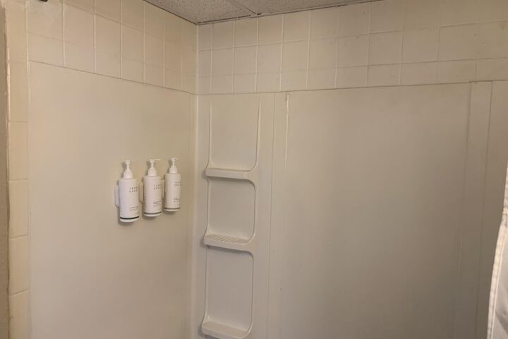 Room 53 of 65