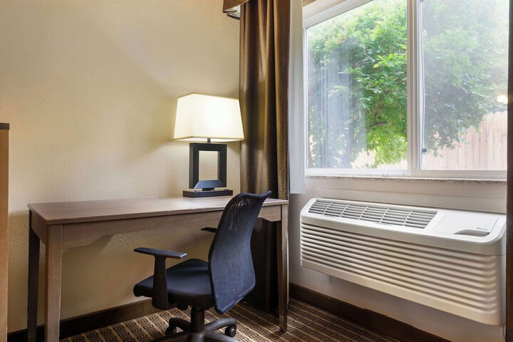 Best Western Plus Yakima Hotel