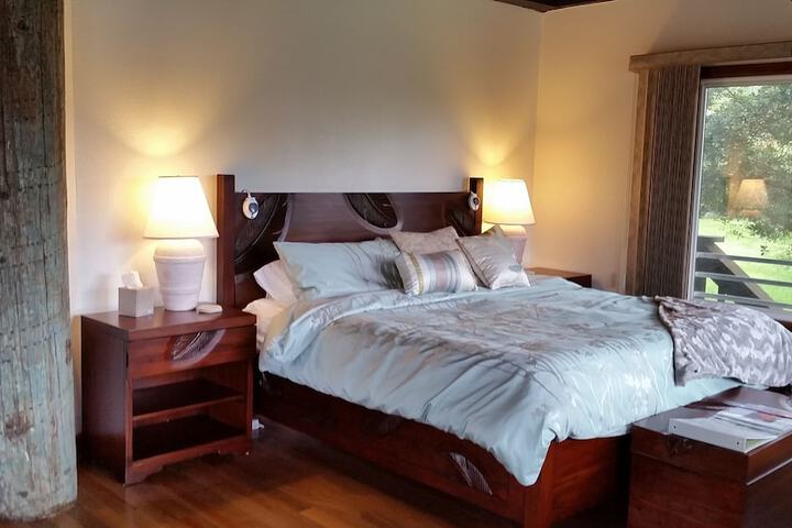 Volcano Acres Ranch B & B