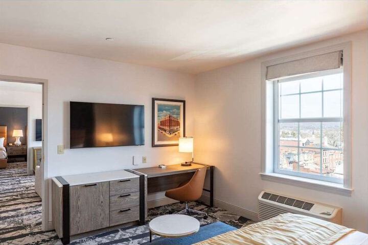 Room 47 of 70