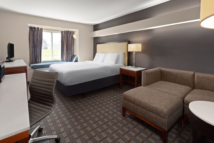 Americas Best Value Inn & Suites Racine