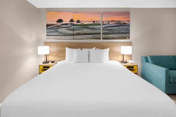 Days Inn & Suites by Wyndham Seaford