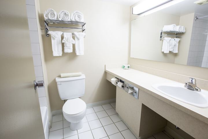 Room 20 of 76