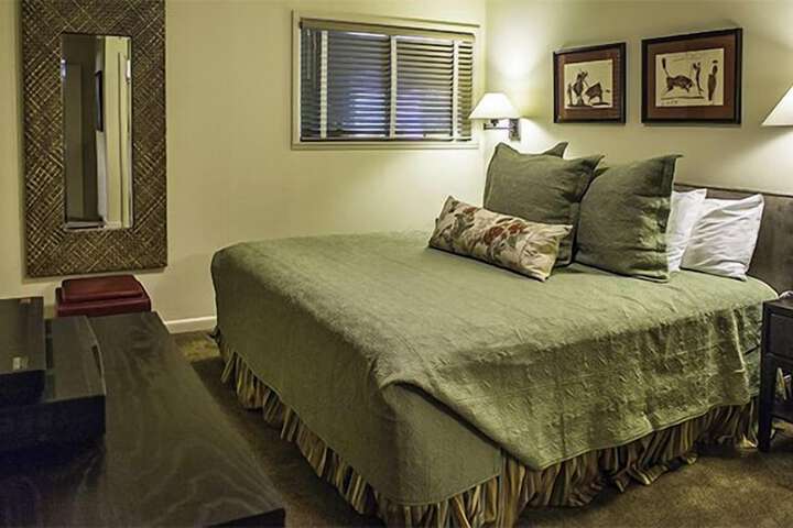 Room 105 of 138