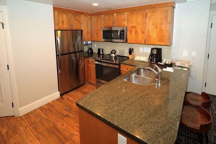 Heavenly Village Condos - Timber Lodge